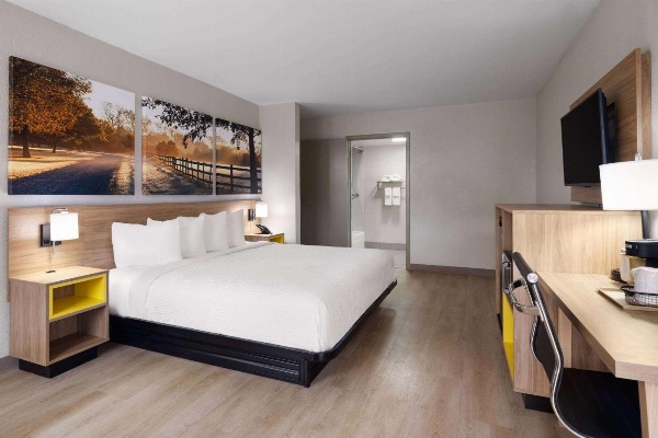 Days Inn by Wyndham Montgomery I-85 image 21