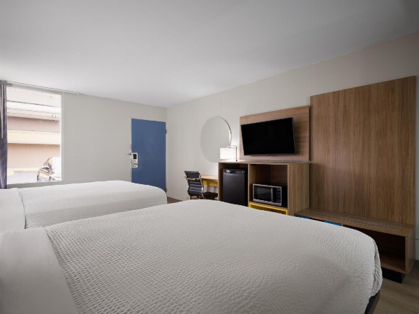 Days Inn by Wyndham Montgomery I-85 image 36